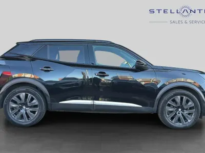 Second-hand Peugeot e-2008 GT 98 kW (134 CP) 2021 Negru SUV