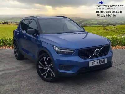 Usado Volvo XC40 R-Design Pro 150 CV (110 kW) 2019 Azul SUV