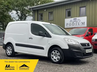 Used Peugeot Partner 2018 White