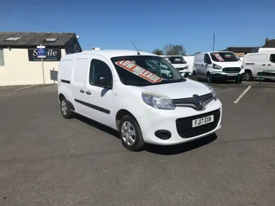 Usado Renault Kangoo Business 2017 Branco Monovolume