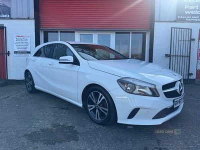 Begagnad Mercedes A180 Executive 109 HK (80 kW) 2017 Vit Halvkombi