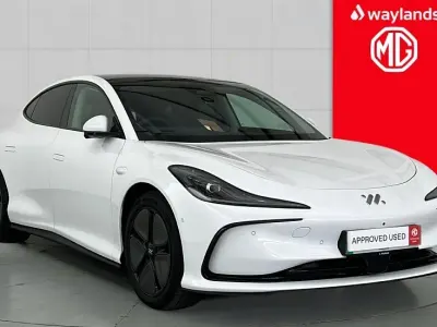 Used MG IM5 216 kW (295 HP) 2026 White Hatchback