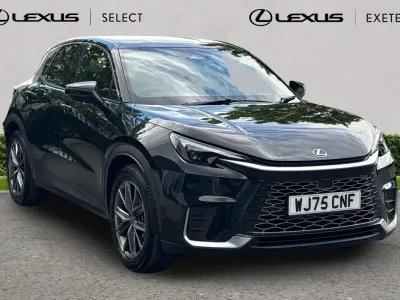 Usado Lexus LBX 136 CV (100 kW) 2025 Negro SUV