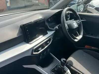 Used Seat Arona SE Technology 95 HP (69 kW) 2023 White SUV