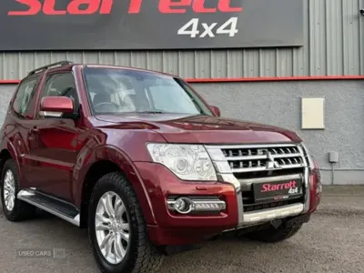 Used Mitsubishi Shogun Warrior 187 HP (137 kW) 2017 Red SUV