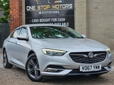 Używany Vauxhall Insignia SRi 136 KM (100 kW) 2017 Srebrny Hatchback
