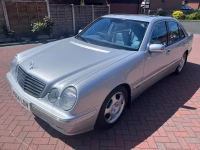 Used Mercedes E240 Avantgarde 170 HP (125 kW) 2000 Silver Sedan