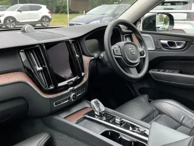 Used Volvo XC60 Ultimate 247 HP (181 kW) 2022 Black SUV