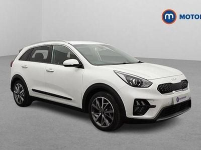 White Used 2022 Kia Niro SUV | £19,899 (Fair price)