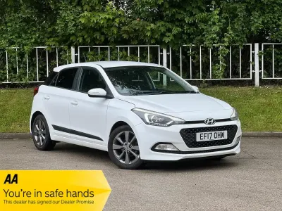 Käytetty Hyundai i20 Premium 84 HP (61 kW) 2017 Valkoinen Viistoperä
