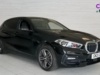 Usado BMW 118 Sport Line 136 CV (100 kW) 2021 Negro Utilitario