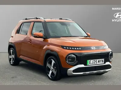 Usado Hyundai Inster 83 kW (113 CV) 2025 Naranja Utilitario