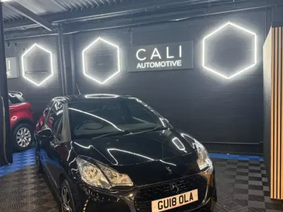 Usado DS Automobiles DS3 Connected Chic 82 HP (60 kW) 2018 Preto Citadino