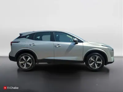 Used Nissan Qashqai Acenta Premium 2022 Silver SUV