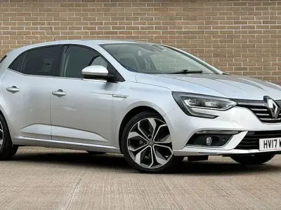 Used Renault Mégane Signature 131 HP (96 kW) 2017 Silver Hatchback