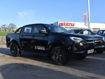 Used Isuzu D-Max 163 HP (119 kW) 2025 Black Pickup