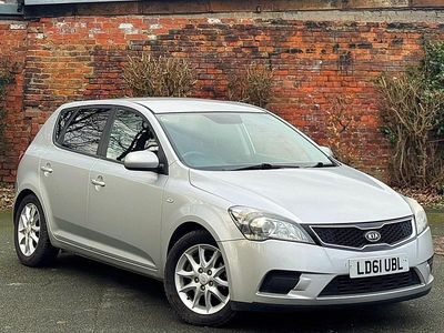 Silver Used 2011 Kia Ceed Hatchback | £1,395 (Good price)