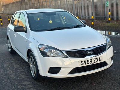 White Used 2009 Kia Ceed Hatchback | £2,493 (Good price)