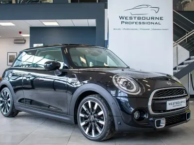Begagnad Mini Cooper S Exclusive 192 HK (141 kW) 2019 Svart Halvkombi