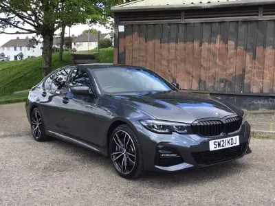 Begagnad BMW 330e M Sport 292 HK (214 kW) 2021 Vit Sedan
