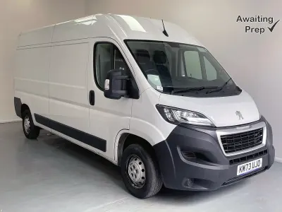 Used Peugeot Boxer Premium 140 HP (102 kW) 2023 White Van