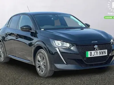 Gebraucht Peugeot e-208 Allure 100 kW (136 PS) 2021 Kleinwagen