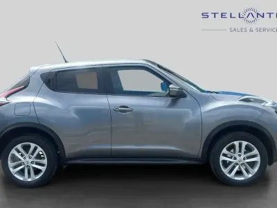Begagnad Nissan Juke N-Connecta 115 HK (84 kW) 2017 Grå SUV