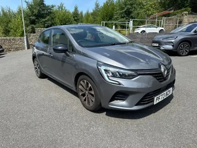 Used Renault Clio Evolution 90 HP (66 kW) 2023 Grey Hatchback