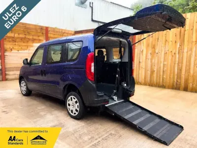 Used Fiat Doblò Active 2019 Blue MPV