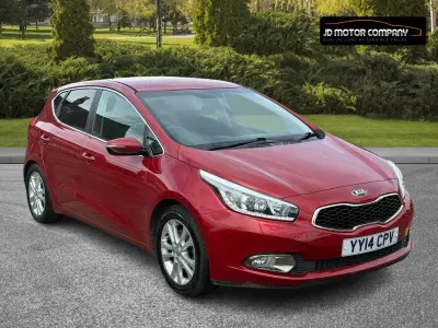 Used Kia Ceed 128 HP (94 kW) 2014 Red Hatchback