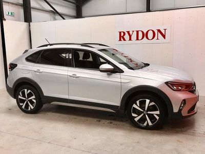 Begagnad VW Taigo Match 2024 Silver SUV