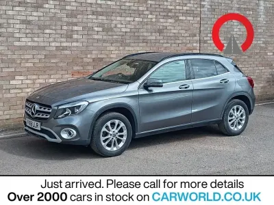 Usado Mercedes GLA200 SE 136 HP (100 kW) 2018 Cinzento SUV