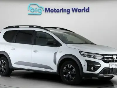 Używany Dacia Jogger Extreme 110 KM (80 kW) 2022 Biały Minivan