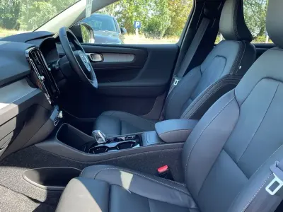 Used Volvo XC40 Plus 194 HP (142 kW) 2026 Green SUV
