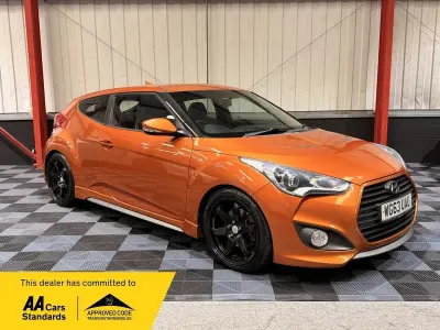 Used Hyundai Veloster SE 140 HP (102 kW) 2013 Orange Hatchback