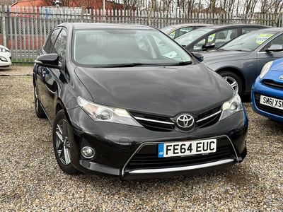 Black Used 2014 Toyota Auris Hatchback | £6,399 (A bit pricey)