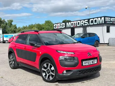 Used Citroën C4 Cactus Flair 2015 Red Hatchback