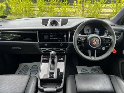 Used Porsche Macan 380 HP (279 kW) 2023 Grey SUV