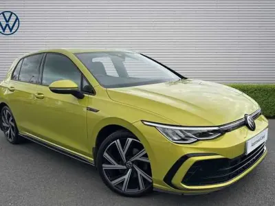 Second-hand VW Golf VIII 130 CP (95 kW) 2022