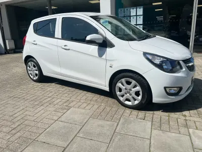 Used Vauxhall Viva 75 HP (55 kW) 2018 White Hatchback