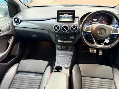 Begagnad Mercedes B180 AMG line 2016 Vit Minibuss