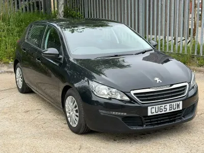 Used Peugeot 308 Access 100 HP (73 kW) 2015 Black Hatchback