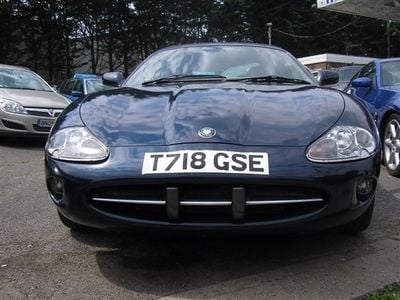 Jaguar XK8