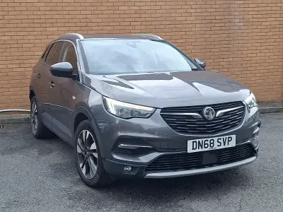 Used Vauxhall Grandland X Sport 120 HP (88 kW) 2018 Grey SUV