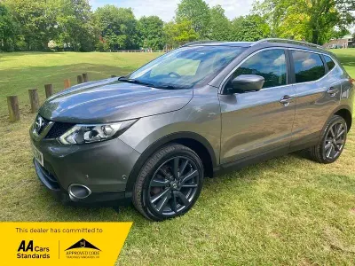 Used Nissan Qashqai Tekna 110 HP (80 kW) 2016 Grey SUV
