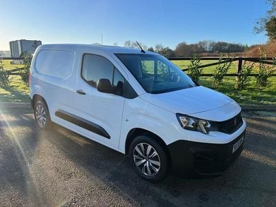 White Used 2020 Peugeot Partner MPV | £5,850 (Good price)