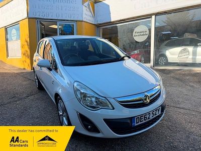 Begagnad Vauxhall Corsa Active 2012 Vit Halvkombi
