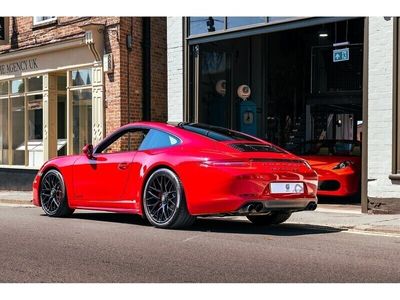 Porsche 911 Carrera GTS