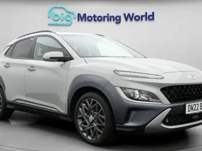 Gebraucht Hyundai Kona Premium 141 PS (103 kW) 2022 Grau SUV