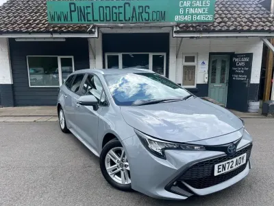Usado Toyota Corolla 140 CV (102 kW) 2023 Gris Familiar